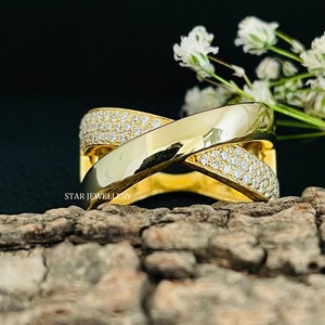 แหวนแต่งงานแบบไขว้ประดับเพชรแท้สีทอง14K แหวนแต่งงานสุดหรู - Product Image 1