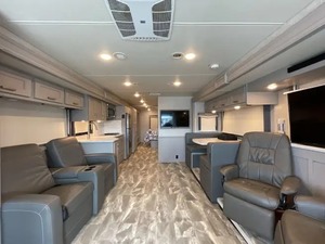 Used 2023 T h o r Challen ger 35 MQ Class A gas motor home - Product Image 2