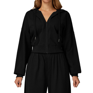 Streetwear pour femmes solide à manches courtes à capuche 2 pièces ensemble short en tissu éponge Spandex/coton respirant écologique séchage rapide - Product Image 4