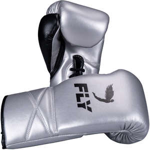 ถุงมือชกมวยหนังแท้ Fly OEM บุโฟม PU สีเงิน/ดำ สำหรับศิลปะการต่อสู้ ซ้อมมวย คิกบ็อกซิ่ง ขายส่ง - Product Image 1