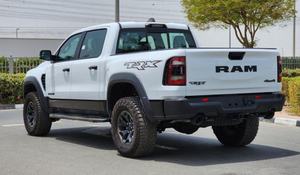 รถตู้มือสองราคาประหยัด ปี 2024 RAM TRX GCC R18 AWD เบาะหนัง สีขาว นำเข้าจากสหรัฐอเมริกา เกียร์ 6 สปีด 5 ที่นั่ง มาตรฐานยูโร 5 ถุงลมนิรภัย 4 จุด หลังคาซันรูฟ จอสัมผัส - Product Image 3