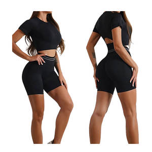 2025 été femmes grande taille haut court et short ensemble deux pièces à manches courtes au-dessus du genou vêtements tenue pour le printemps - Product Image 1