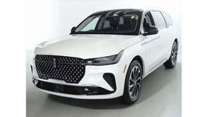 Auto Usado de Segunda Mano, Reserva 2025, Bajo Kilometraje, Transmisión Automática, Asientos de Cuero, Sin Accidentes y Listo para Enviar - Product Image 3