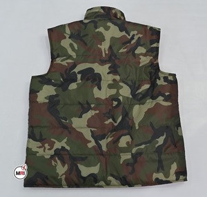 Gilet de broderie d'appliques personnalisées double face pour unisexe Logo OEM avec motifs de broderie personnalisés pour hommes - Product Image 3