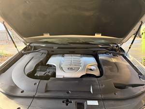 Lexus LX 570 V8 2013 Usado, Tracción en las Cuatro Ruedas, Paquete de Lujo, Propiedad del Sur, Sin Modificar - Product Image 6