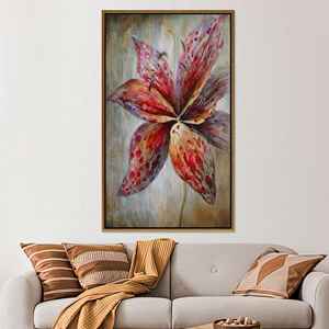 Arte moderno en lienzo con estampado floral: elegante diseño de lirio rojo, lienzo con marco dorado - Product Image 1