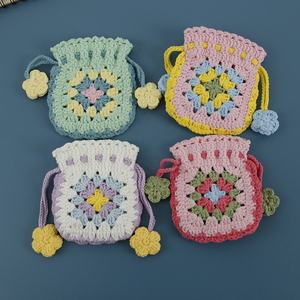 EFANBEANIE Monedero de Ganchillo Hecho a Mano con Diseño de Cabeza de Conejo, Estilo Novedoso, Accesorio de Moda - Product Image 2