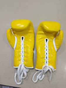 Gants de boxe jaunes en cuir à lacets, design OEM, légers, avec sangle de poignet réglable, imperméables, pour activités de plein air, MMA, à doigts entiers - Product Image 3