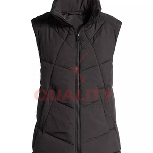 Gilet d'équitation extensible avec tissu respirant et isolation douce, parfait pour superposer à chaque saison d'équitation - Product Image 6