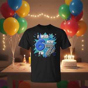 T-Shirt a Quadretti Blu 'Ho 6 Anni, Ora Ho 7' per Bambini di 6 e 7 Anni, Abbigliamento Promozionale - Product Image 3