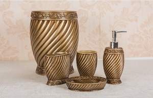 Ensemble de salle de bain en laiton, style minimaliste, accessoires conçus pour une salle de bain moderne et propre - Product Image 2