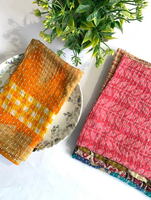Serviettes Kantha Modernes Personnalisables Faites à la Main, Couvre-Plats Brodés Colorés pour la Maison, la Cuisine, la Salle à Manger et les Fêtes