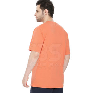 เสื้อยืดคอวีผู้ชายมีสไตล์ ผ้าสวมใส่สบาย เหมาะสำหรับฤดูร้อน สไตล์ลำลองแนวสตรีท เสื้อยืดคอวีผู้ชาย - Product Image 5