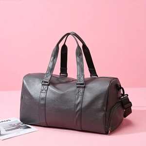 กระเป๋าทรงดัฟเฟิลกระเป๋าเดินทางท่องเที่ยวหนัง PU นิ่มปรับแต่งได้สไตล์กีฬา - Product Image 1