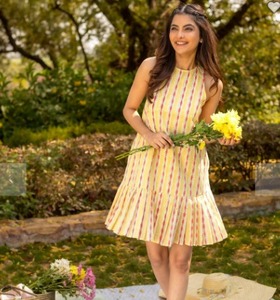 เดรสผ้าคอตตอนสไตล์อินเดียสำหรับผู้หญิงพิมพ์ลายดอกไม้สำหรับงานปาร์ตี้ฤดูร้อนสไตล์โบฮีเมียนปรับแต่งได้สำหรับเจ้าสาว - Product Image 4