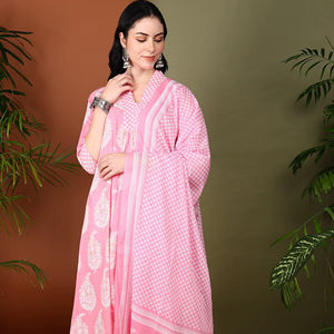 Tenue pour femme en coton, imprimé Buta, Kurta coupe trapèze avec pantalon à bas élastique et dupatta, longueur mollet, col en V, manches trois quarts, rose - Product Image 1