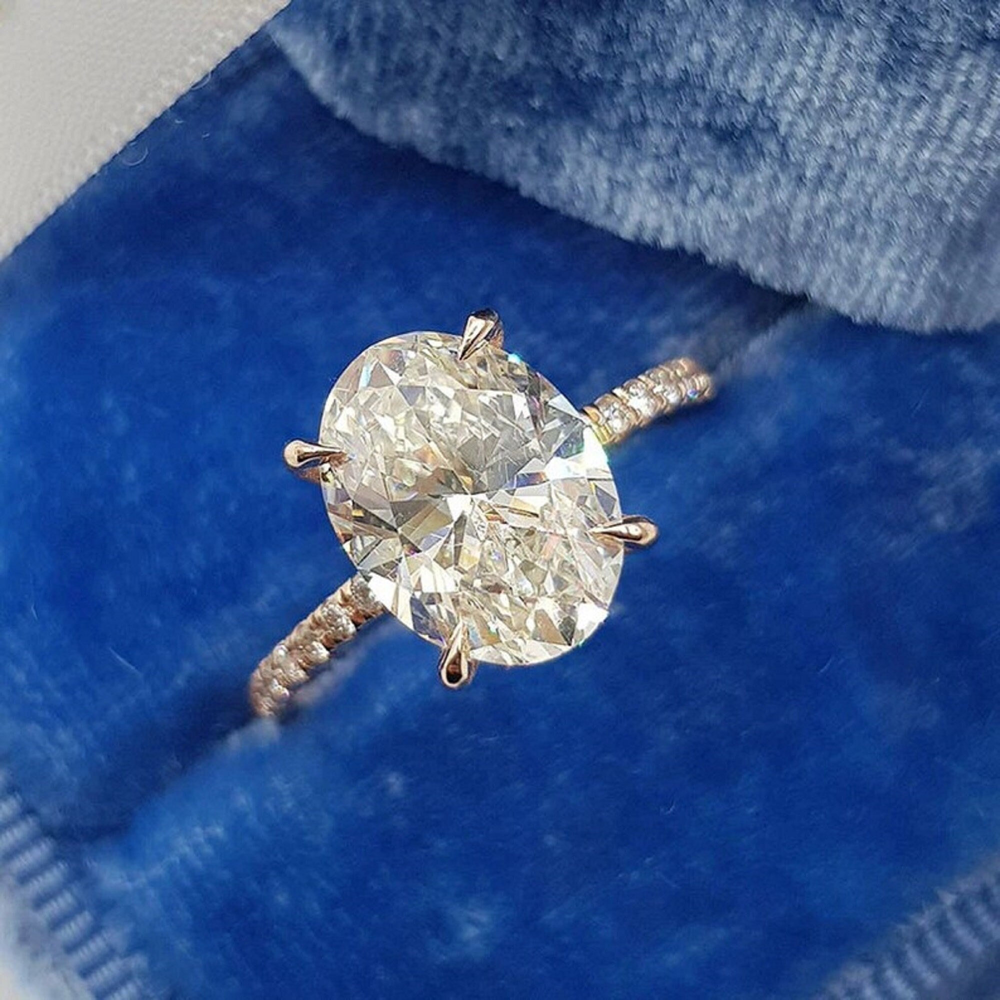 สีเหลืองทอง