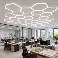 Lampe de travail LED hexagonale modulaire 300W à CRI élevé pour salon de coiffure et atelier professionnel
