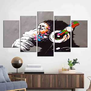 Impression sur toile de graffitis urbains : Cadeau pour les amateurs de musique, style Banksy, lot de 5 toiles assorties - Product Image 1