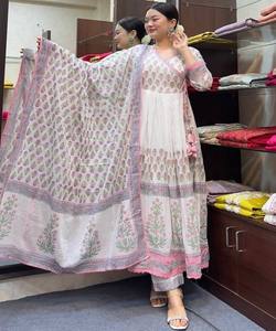 Anarkali ผ้าฝ้ายพิมพ์ลายดิจิทัลเสื้อผ้าแนวพื้นเมือง - Product Image 6