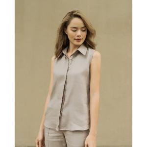 Vente en gros Chemise personnalisée décontractée en lin d'été Chemise de couleur unie sans manches pour femmes - Product Image 2