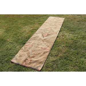 Tapis turc de 2,5 x 9,6 pieds, tapis vintage marron avec motifs de plantes et d'arbres - Product Image 2