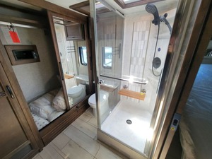 Autocaravana Tiffin A-L-L-E-G-R-O BUS 35CP del año 2021 lista para la venta - Product Image 5