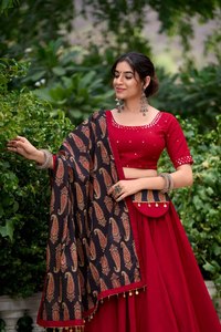 Navratri Special Collation color granate Lehenga Choli en llano con Gota Patti trabajo en tela de algodón puro para ropa de mujer india - Product Image 4
