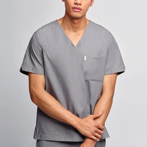 Top de fregado personalizable para hombre con bordado de logotipo y opciones de Etiqueta Uniforme médico ligero y duradero para profesionales - Product Image 3