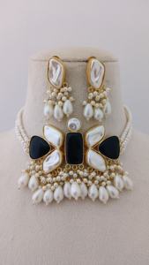 Ensemble de colliers de royauté de perles au design unique Produit en vrac de perles lumineuses au design personnalisé pour femmes et filles - Product Image 5