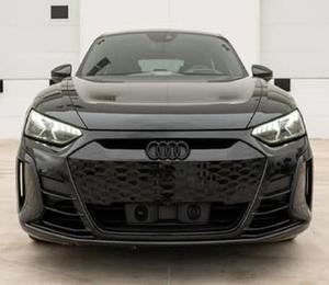 Sedán R S E-tlon GT AWD 2024 con Neumáticos R18, Asientos de Cuero, Techo Panorámico, Batería de Litio de 110 kWh, Pantalla Táctil - Product Image 1