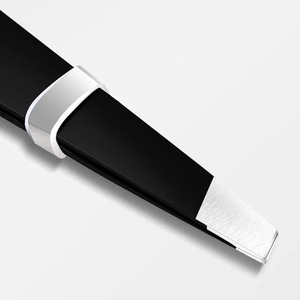 Pince à épiler à sourcils noire en acier inoxydable Outil de beauté à pointe plate pour l'épilation des cils et des poils incarnés - Product Image 3