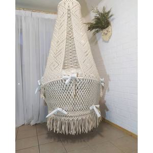 Hamac suspendu en macramé bohème parfait pour une utilisation en intérieur et en extérieur, pour se détendre dans le salon ou à l'extérieur - Product Image 2