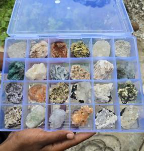 Piedra preciosa semipreciosa de racimo de apofilita de steelbita de color natural naranja de la India - Product Image 1