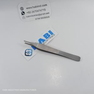 Les pinces à tissu Adson sont des instruments polyvalents utilisés dans une variété de spécialités chirurgicales - Product Image 1