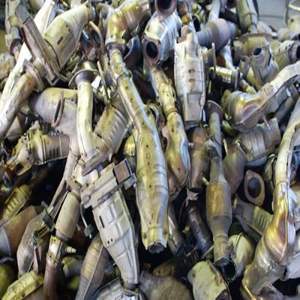 Convertisseurs catalytiques automobiles d'occasion en gros provenant de Belgique - Recyclage de convertisseurs catalytiques palladium rhodium iridium - Product Image 2