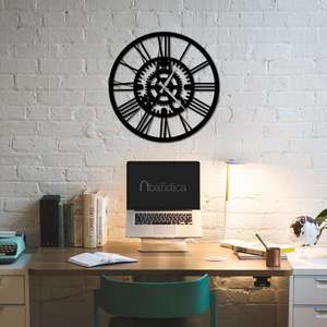 Grande horloge murale personnalisée à engrenages en métal Horloge décorative à face unique en MDF avec motif scénique pour la décoration de la maison - Product Image 1