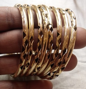 Bracelets, joncs et ensembles de bracelets en laiton gravés sur mesure avec de magnifiques motifs, incrustés de résine, pour les boutiques de bijoux de mode - Product Image 2