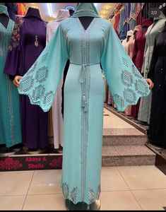 Abaya Negra Transpirable con Lentejuelas y Cuentas Hecha a Mano en Dubái 2024, Ropa Tradicional Islámica Musulmana para Mujer, Poliéster - Product Image 3