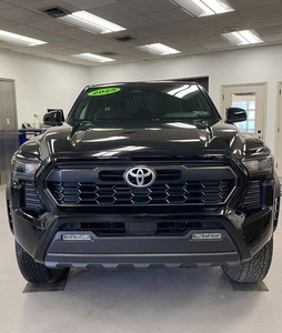 Tac0ma TRD 2024 USADO, Todoterreno, Doble Cabina, 4x4, Volante a la Izquierda, Asientos de Tela, Neumáticos R19, Automático - Product Image 2