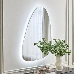 Miroir mural de luxe radiant améliorant les espaces avec un fini réfléchissant brillant, un design accrocheur et une esthétique moderne tendance - Product Image 2