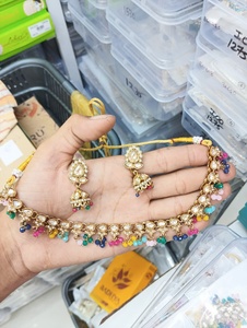 ชุดสร้อยคอโบราณสีทองเงาบอลลีวูดสุดพิเศษ - Product Image 3