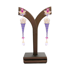 Pendientes colgantes de latón de lujo elegantes y modernos con chapado en oro mate estilo de boda de moda Exportación personalizada proveedor de joyería de moda - Product Image 1