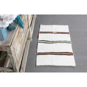 Tapis Kilim vintage 1,7x3,1 pi (51x94 cm), tapis turc blanc à imprimé animalier - Product Image 3
