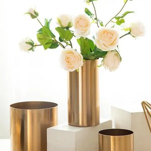 Newly Design <b>Cylinder</b> Shape Flower <b>Vase</b> for Home & Wedding Decoration Gold Coated Handmade Metal Floral <b>Vase</b> - Product Image 1