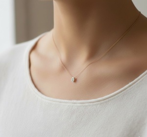 Collar con Colgante de Moissanita con Corte Esmeralda y Engaste de Bisel Personalizado para Mujer, Moderno, de Plata 925, Regalo para Fiesta de Bodas - Product Image 6