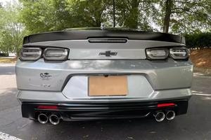 Chevrolet Camaro 2SS Coupé AWD 2024, conduite à gauche, automatique, faible kilométrage, intérieur en cuir foncé, jantes R18, essence, prêt à l'exportation - Product Image 6