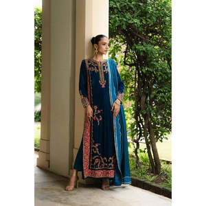 Conjuntos de Traje para Mujer Aneeka Ruknuddin VANI Rumi, Colección Formal de Terciopelo '25 TC-1467 para Bodas - Product Image 1