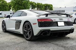 รถยนต์มือสองปี 2023 รุ่น R8 V10 Performance Quattro 5.2L - ซูเปอร์คาร์ไมล์น้อย แพ็คเกจคาร์บอนไฟเบอร์ - Product Image 2