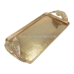 Dernier arrivage Plateau décoratif plaqué or de forme unique en métal aluminium de la meilleure qualité moderne fait à la main - Product Image 4